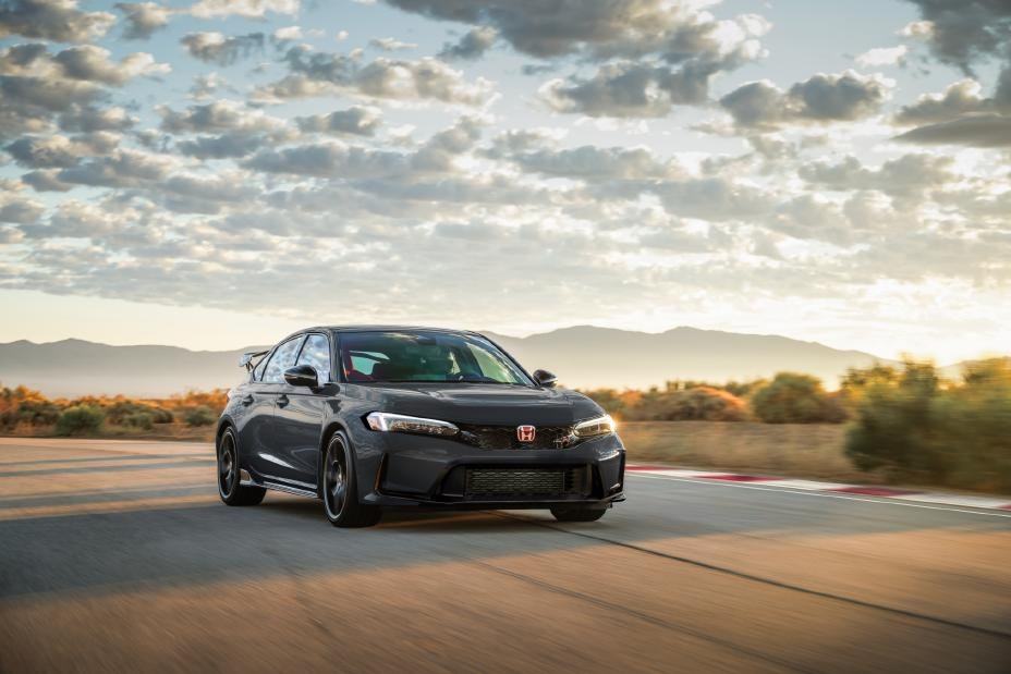 Honda Civic Type R 2027 — صورة صحفية رئيسية