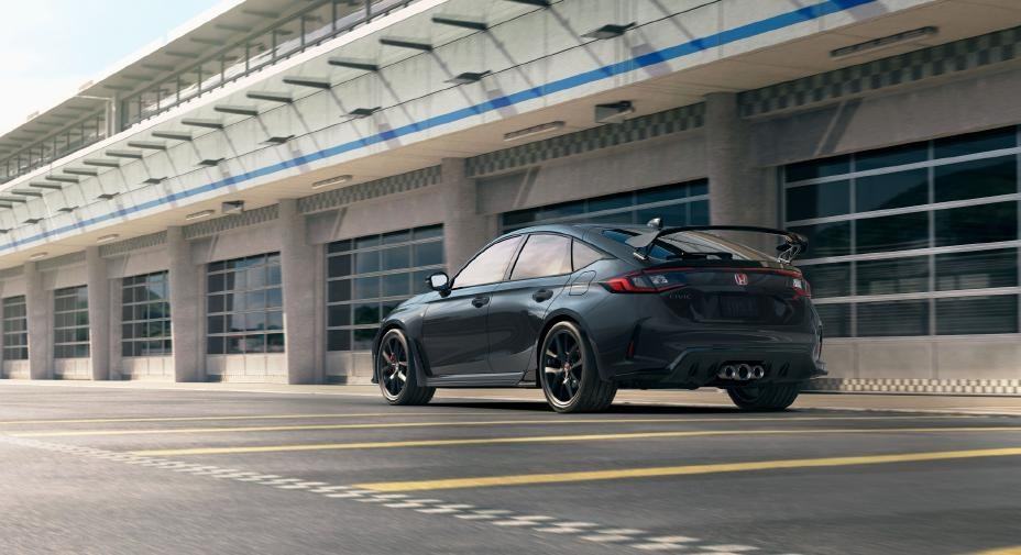 Honda Civic Type R 2027 — صورة صحفية 2