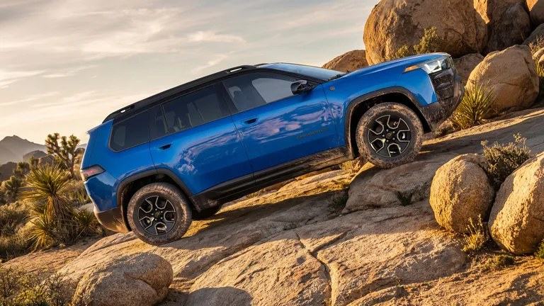 Jeep Cherokee Trailhawk 2027 — صورة صحفية 5